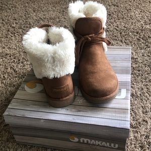 Makalu girls fur boots size youth 6